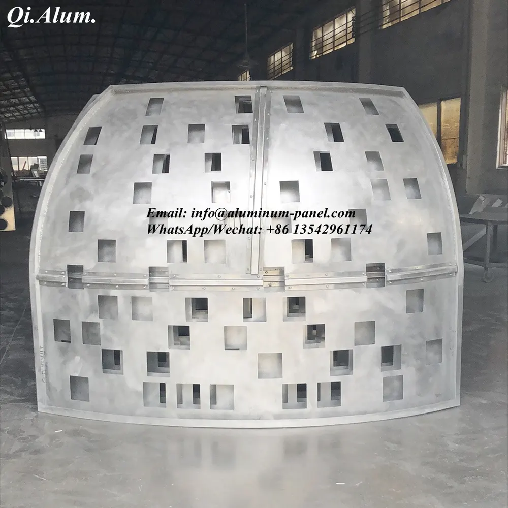 Vitrine en aluminium pour façade de bâtiment — Foshan Qi Aluminum Decorative Materials Co. Ltd