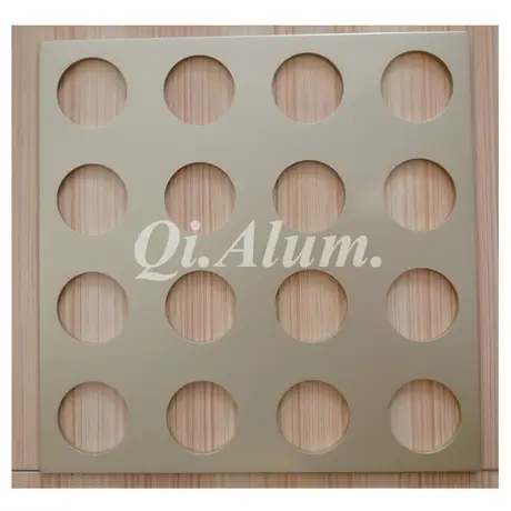 Matériaux métalliques pour décoration murale intérieure