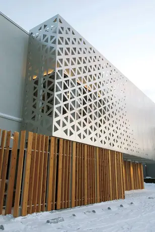 Panneaux de revêtement façade en aluminium perforé architectural pour mur extérieur