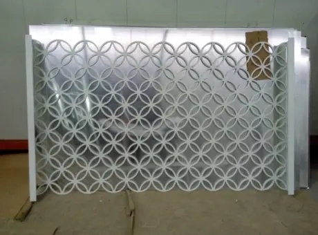 Nouveau produit avec différents styles de panneau en aluminium, feuille décorative en aluminium perforé