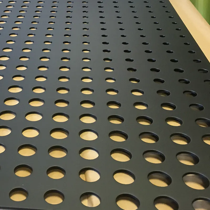 Meilleur prix usine panneau composite alu perforé / tôle en acier percée — Foshan Qi Aluminum Decorative Materials Co. Ltd