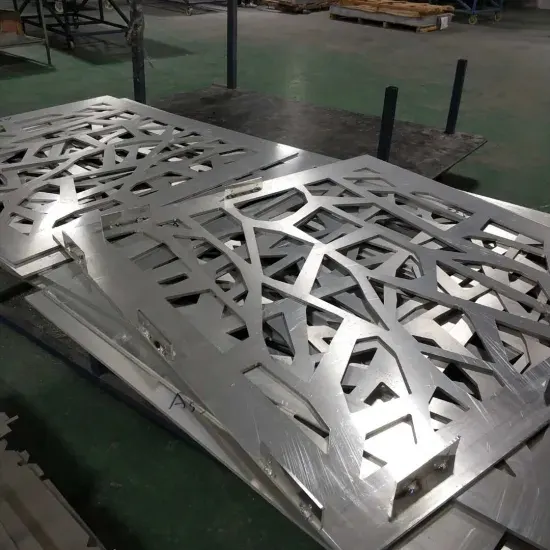 Panneau en aluminium découpé au laser CNC en vente directe d'usine — Foshan Qi Aluminum Decorative Materials Co. Ltd