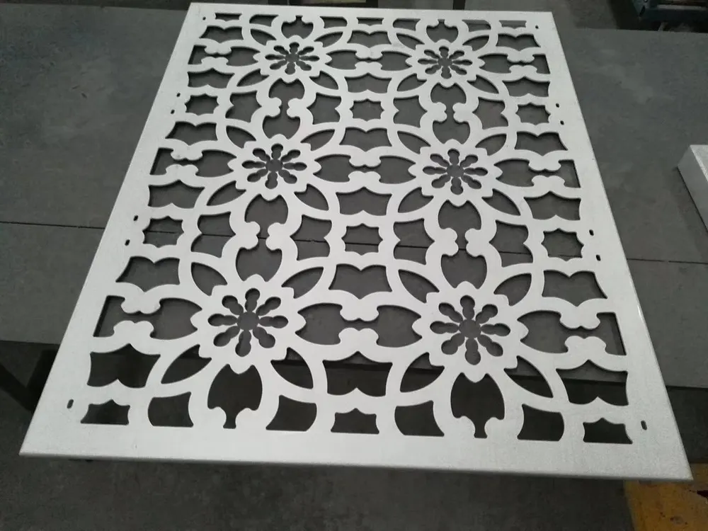 Boîte en maille métallique expansée power coated en aluminium réseau décoratif en aluminium maille métallique expansée — Foshan Qi Aluminum Decorative Materials Co. Ltd