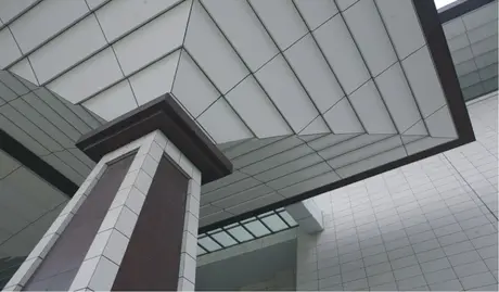 Panneaux décoratifs muraux en aluminium avec revêtement PVDF — panneau de revêtement mural pour station de métro