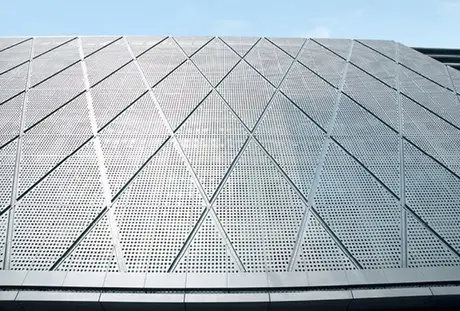 Panneaux alu perforés par laser AA1050, panneaux écrans pour décoration extérieure