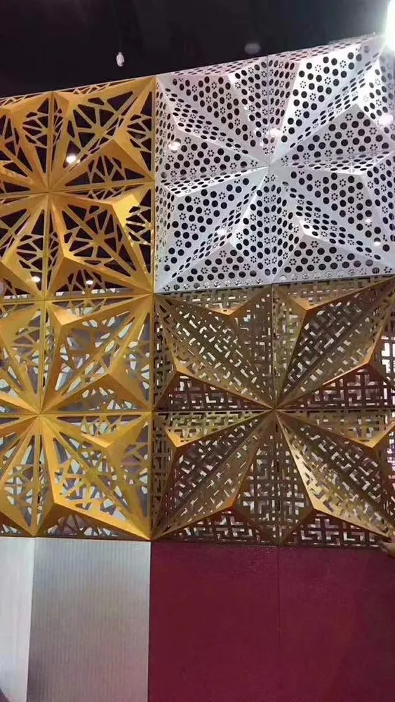 2020 - Panneau aluminium revêtu PVDF très vendu, écran métallique pour façade décorative — Foshan Qi Aluminum Decorative Materials Co., Ltd