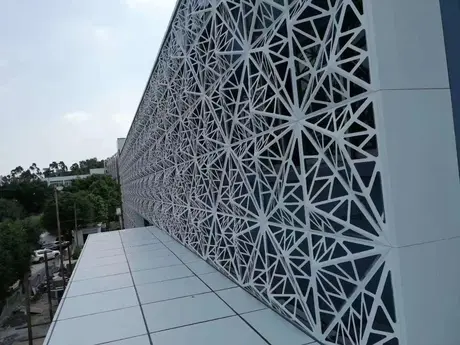 Panneaux de mashrabiya arabe en aluminium CNC 2020 pour architecture bâtiment