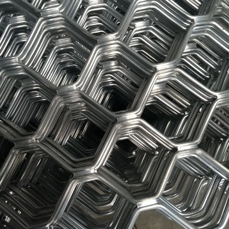 Panneau de grillage alu galvanisé durable pour plafond en grillage métallique. — Foshan Qi Aluminum Decorative Materials Co. Ltd