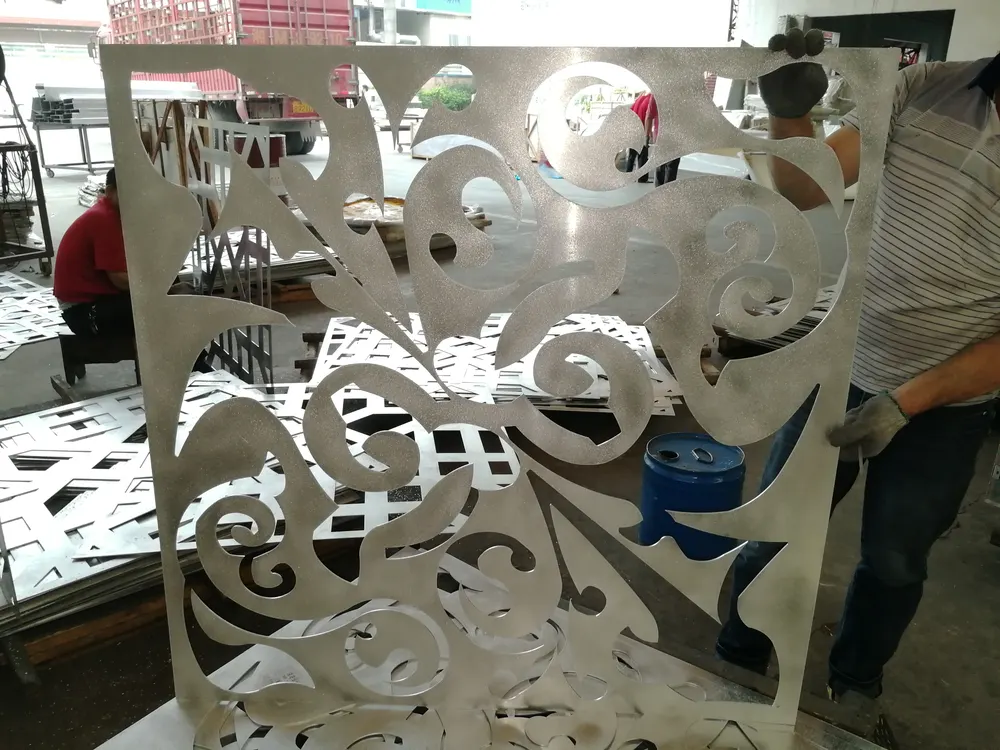 Ligne de production de store roulant 290w — Foshan Qi Aluminum Decorative Materials Co. Ltd