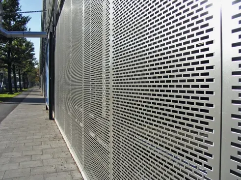 Panneaux en aluminium perforés de 3 mm, façade de rideau métallique brossé, revêtement en poudre SDF — Foshan Qi Aluminum Decorative Materials Co. Ltd