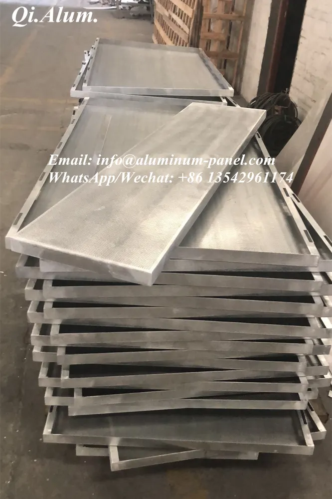 Plaque perforée décorative en alliage d'aluminium pour façade — Foshan Qi Aluminum Decorative Materials Co., Ltd