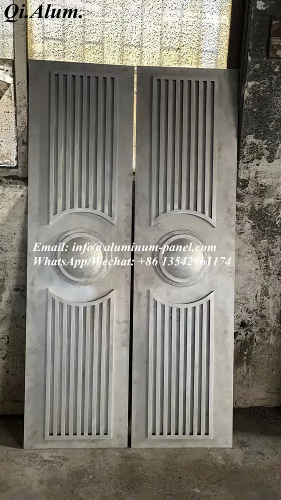 Panneau de bardage mural perforé en aluminium Alucobond — Foshan Qi Aluminum Decorative Materials Co. Ltd