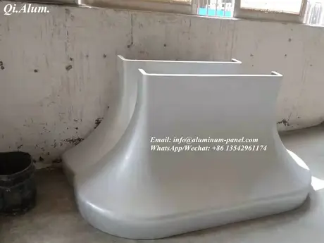 Panneau en aluminium à structure nid d'abeille revêtu de PVDF