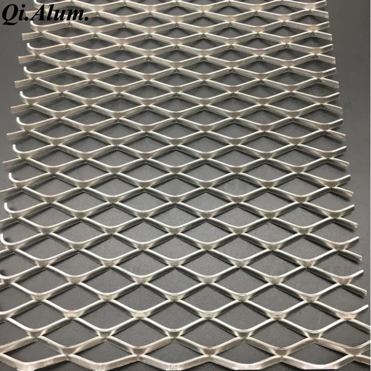 Fabricant de feuilles de treillis métallique expansé en aluminium galvanisé peint PPG pour passerelle — Foshan Qi Aluminum Decorative Materials Co. Ltd