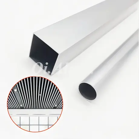 Tube carré en aluminium