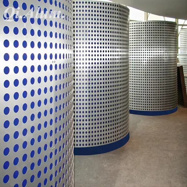 Panneau unique en aluminium perforé pour revêtement de colonne — Foshan Qi Aluminum Decorative Materials Co. Ltd