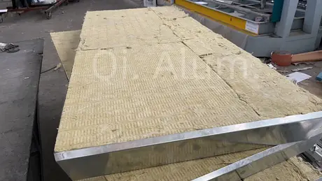 Produits de matériaux de construction ignifuges GI Backpan avec bon effet d'isolation thermique vue 5