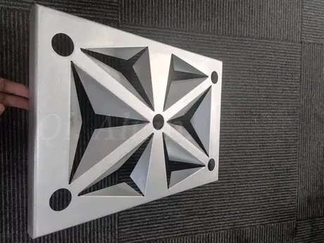 Panneaux mural en aluminium de 2,5 mm d'épaisseur, panneau décoratif extérieur 3D, panneau de façade découpé par CNC, vue 4
