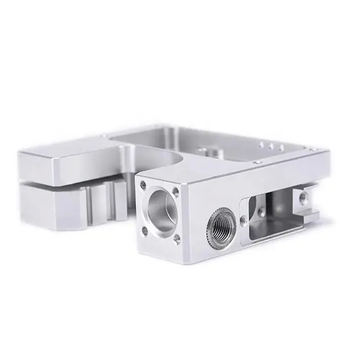 Nouveaux pièces mécaniques automobiles usinées sur tour, usinage CNC, pièces usinées en aluminium de précision — Foshan Qi Aluminum Decorative Materials Co. Ltd