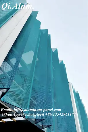 Panneaux métalliques perforés pour bardage moderne - façade extérieure de bâtiment - mur-rideau extérieur