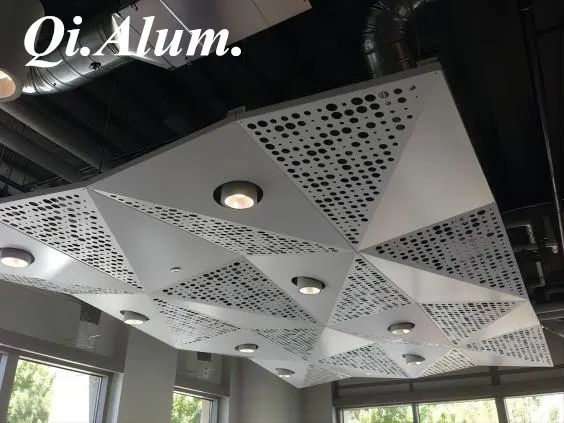 Fournisseur de panneaux de plafond suspendu en aluminium perforé — Foshan Qi Aluminum Decorative Materials Co. Ltd
