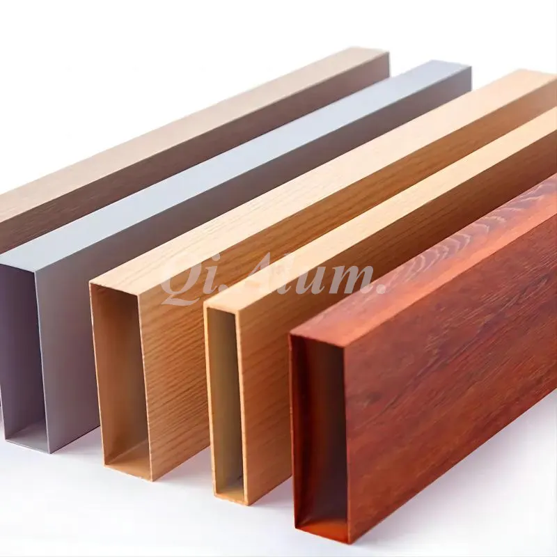Tube en aluminium à effet bois 50X15mm 6063 6061 — Foshan Qi Aluminum Decorative Materials Co., Ltd