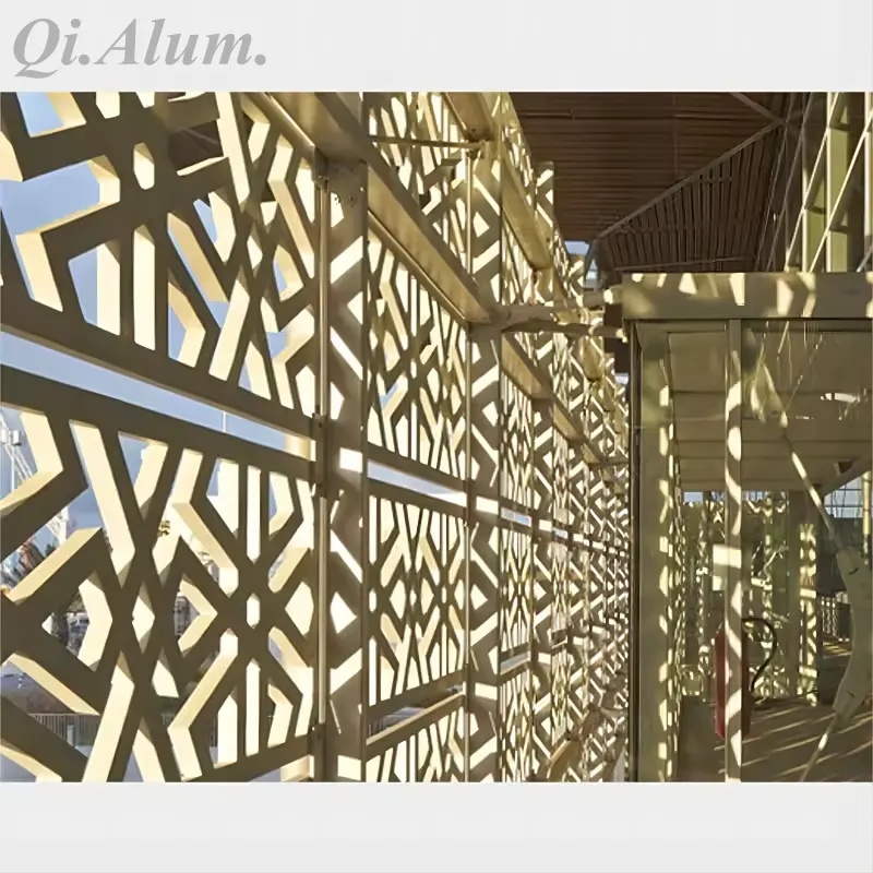 Rideau extérieur pour façade en aluminium avec découpe laser — Foshan Qi Aluminum Decorative Materials Co. Ltd