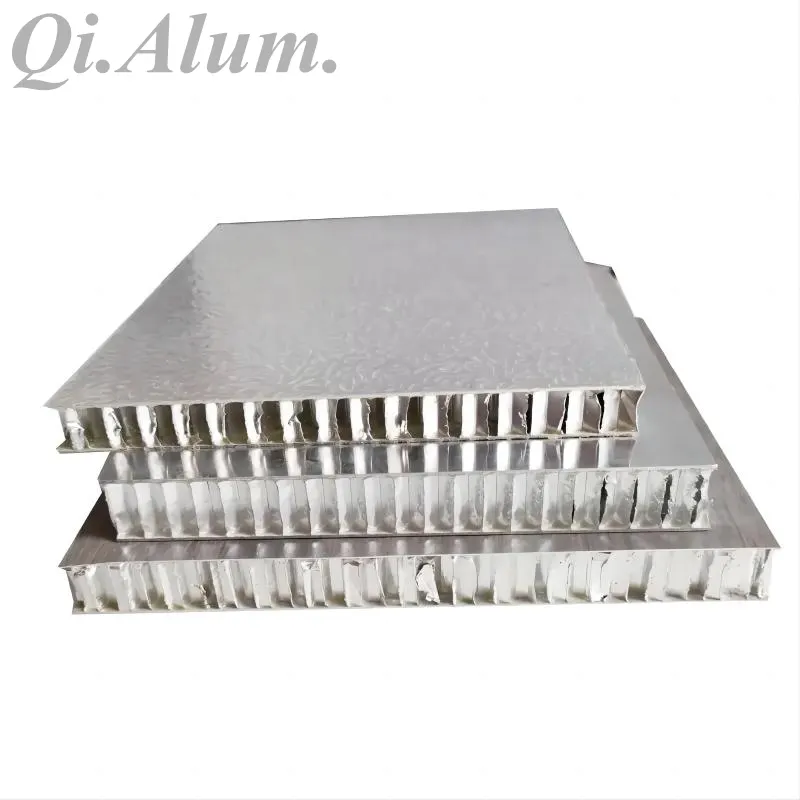 Panneaux en nid d'abeille en aluminium pour mur-rideau de bâtiment industriel – Foshan Qi Aluminum Decorative Materials Co. Ltd