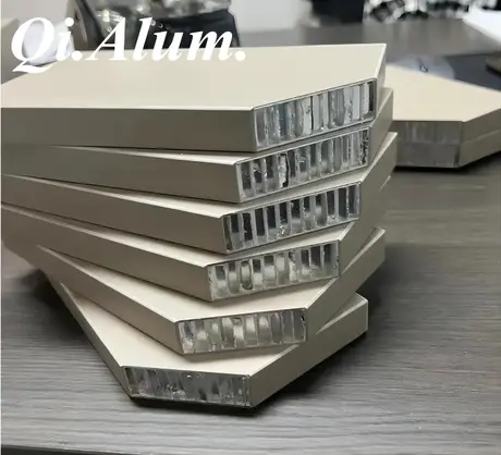 Panneau composite aluminium nid d'abeille HPL pour façade murale intérieure