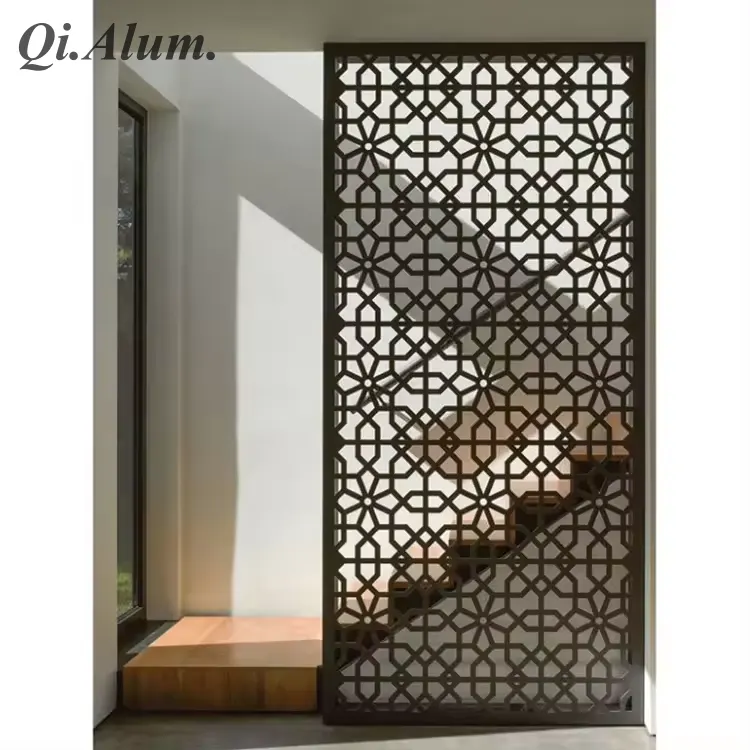 Cloison métallique en aluminium découpée au laser personnalisée pour salle d'interior — Foshan Qi Aluminum Decorative Materials Co. Ltd