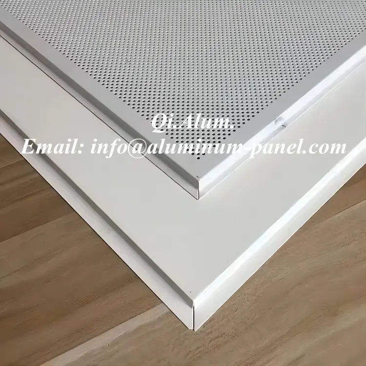 Plafonds métalliques absorbants le son pour bureaux - Panneau de plafond en aluminium - Foshan Qi Aluminum Decorative Materials Co., Ltd