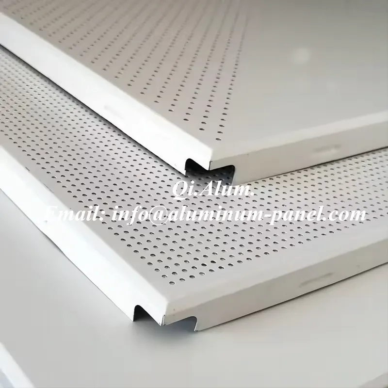 Plafond suspendu décoratif extérieur en métal façonné pour façade — Foshan Qi Aluminum Decorative Materials Co., Ltd