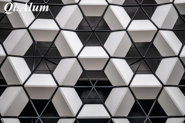 Reconnaissance large de la praticité des plaques en aluminium — Foshan Qi Aluminum Decorative Materials Co. Ltd