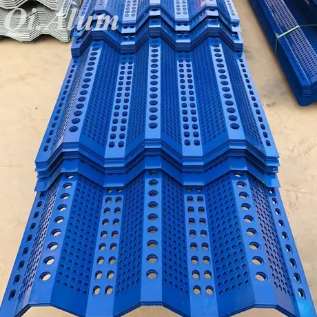 La beauté et la polyvalence des panneaux aluminium simples dans la décoration des bâtiments