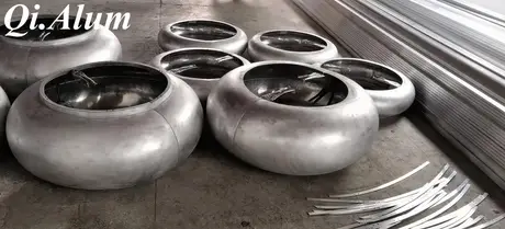 Panneaux en aluminium à double courbure offrant des solutions innovantes pour les bâtiments