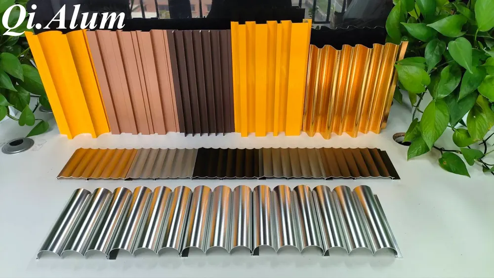 Panneaux de faux-plafond en aluminium : durables, élégants et faciles à installer pour les façades modernes — Foshan Qi Aluminum Decorative Materials Co., Ltd