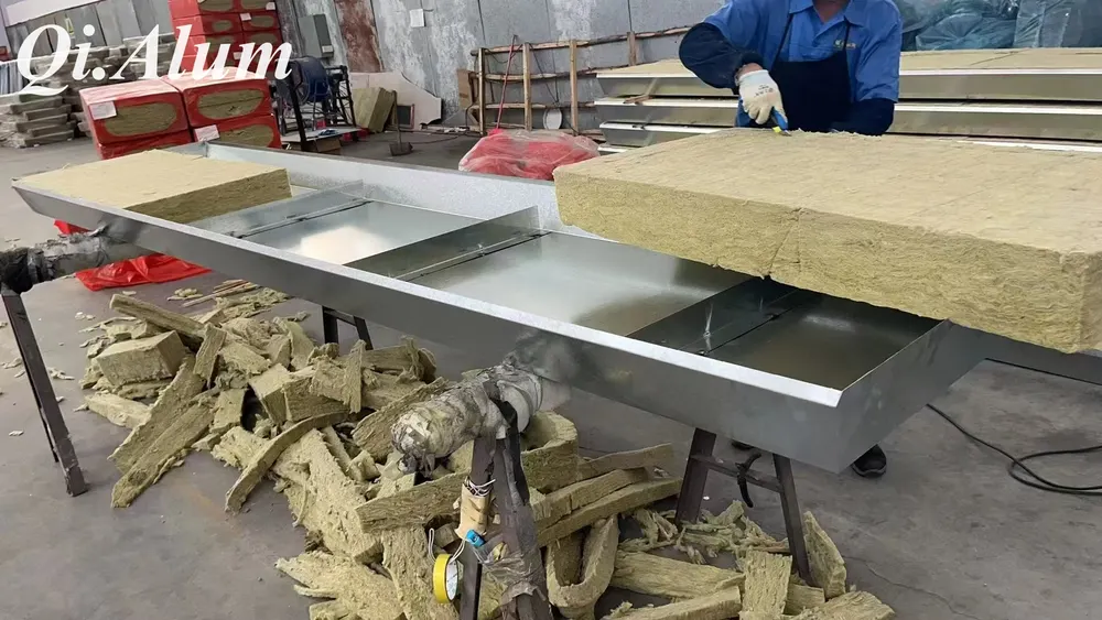 Systèmes de boîtes ombre en aluminium : Construire les espaces les plus sûrs et intelligents de demain — Foshan Qi Aluminum Decorative Materials Co. Ltd