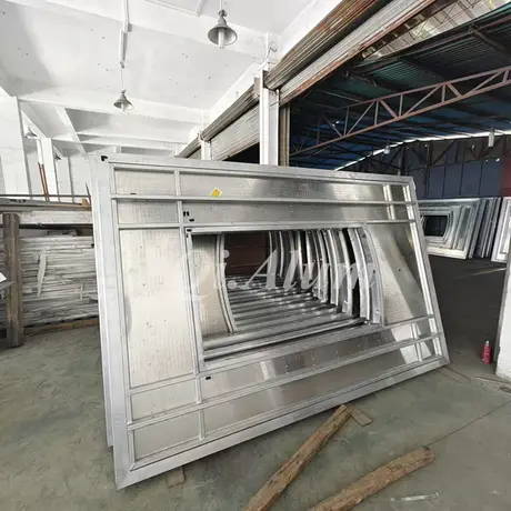 Artisanat de précision : les panneaux d'assemblage en aluminium transforment la vision architecturale de Dior en Thaïlande