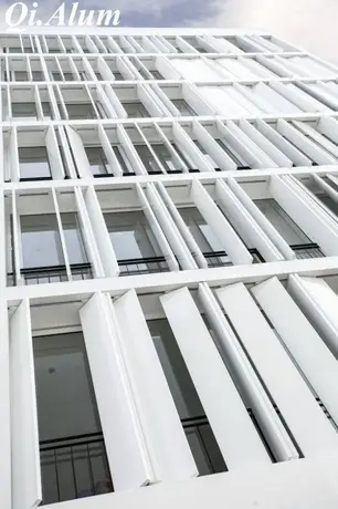 Façades à lames en aluminium : le choix intelligent pour l'architecture moderne
