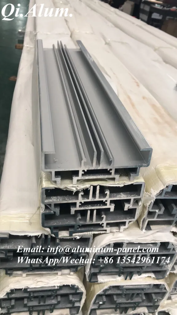 profils en aluminium, section en aluminium industrielle, différence entre industriel