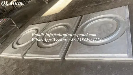 Panneaux doubles courbés en aluminium, panneau perforé double courbé en aluminium