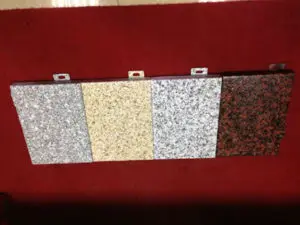Clôture en panneau aluminium massif, panneau mural en aluminium massif, tôle métallique perforée en aluminium, carreaux de plafond en aluminium, grille de plafond en aluminium, plafond en alliage d'aluminium, écrans en aluminium mashrabiya, tôle d'aluminium percée.